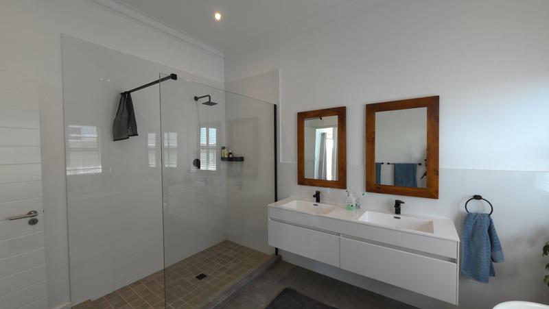 4 Bedroom Property for Sale in Yzerfontein Western Cape